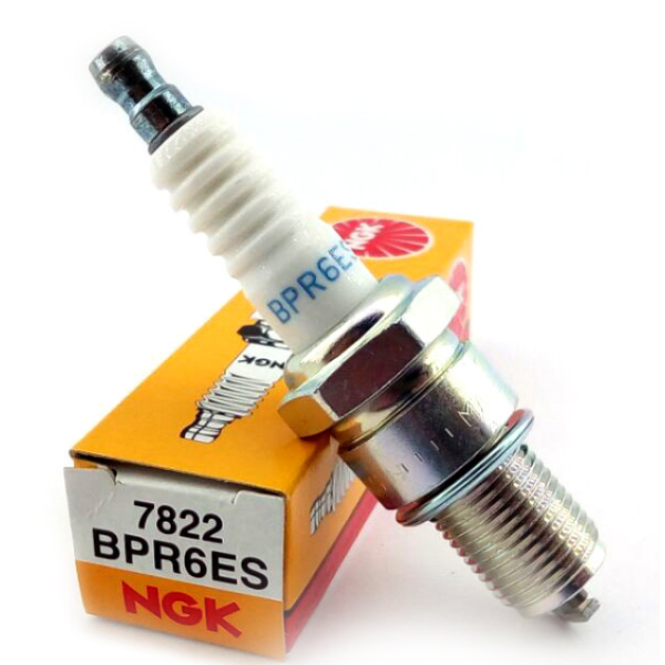 Свеча зажигания NGK BPR6ES suzuki DF 4-6 в Иваново